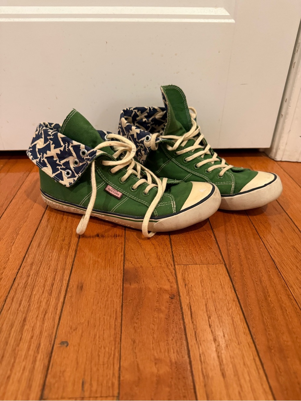 Vintage Juicy Coutour high top sneakers